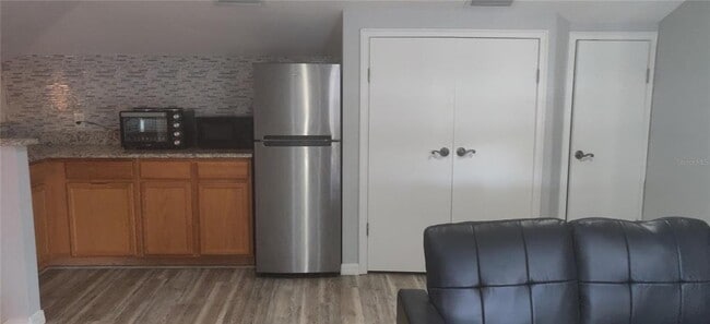 Building Photo - 2120 Bunker View Ct