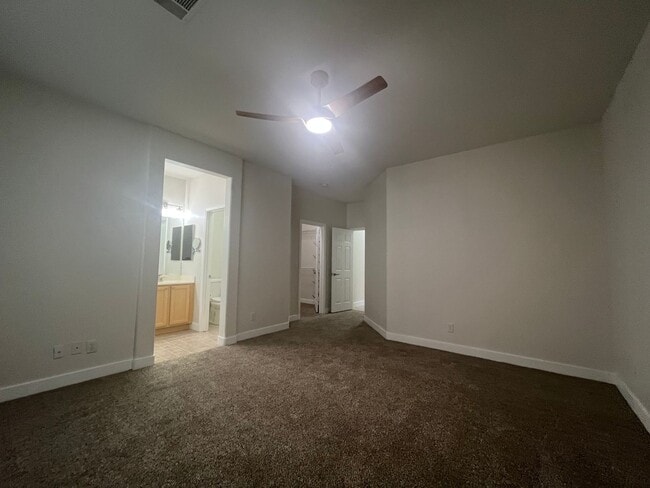 Building Photo - single story, 3 bed, 2 bath, 2 car garage in gated community in Summerlin