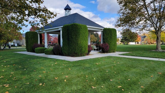 Building Photo - 3993 N Heritage View Ave