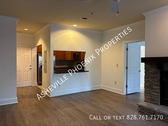 Building Photo - 9 Kenilworth Knls