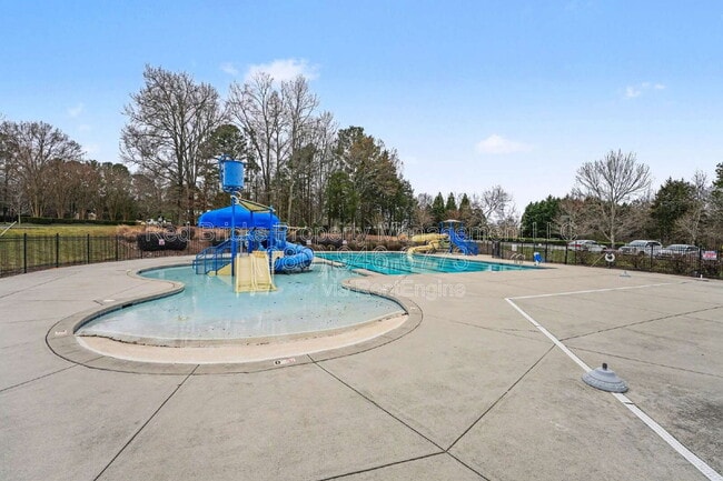 Building Photo - 1349 Middlecrest Dr NW