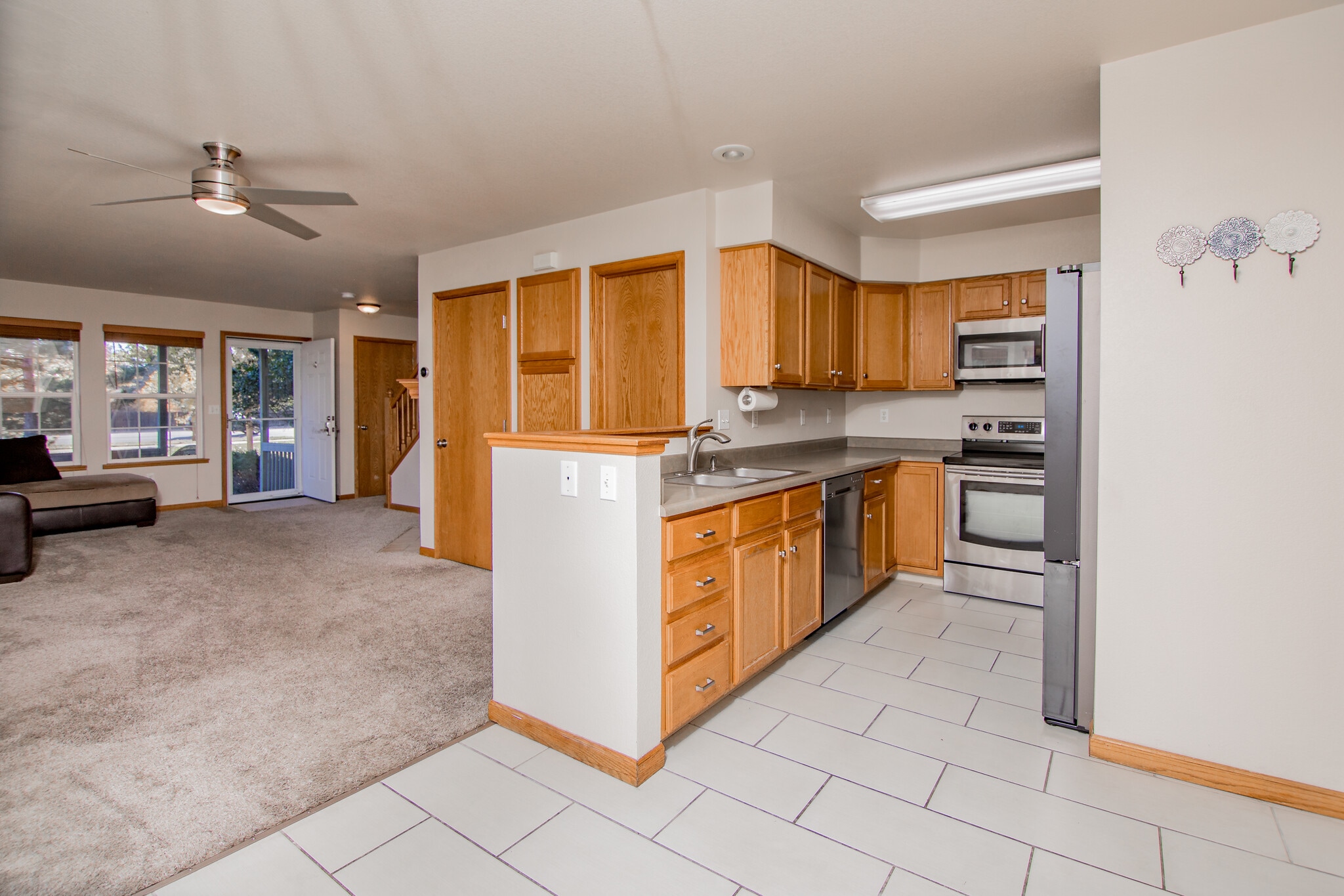 Kitchen - 1115 W Swallow Rd
