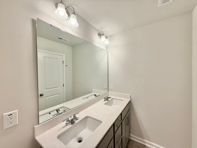 Building Photo - New Construction 3BD, 2.5BA Durham Townhom...