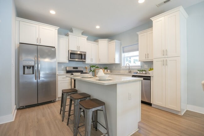 Building Photo - 1608 Carma Ct