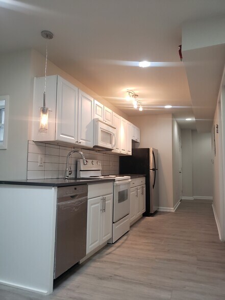 Building Photo - 1322 N 17th St