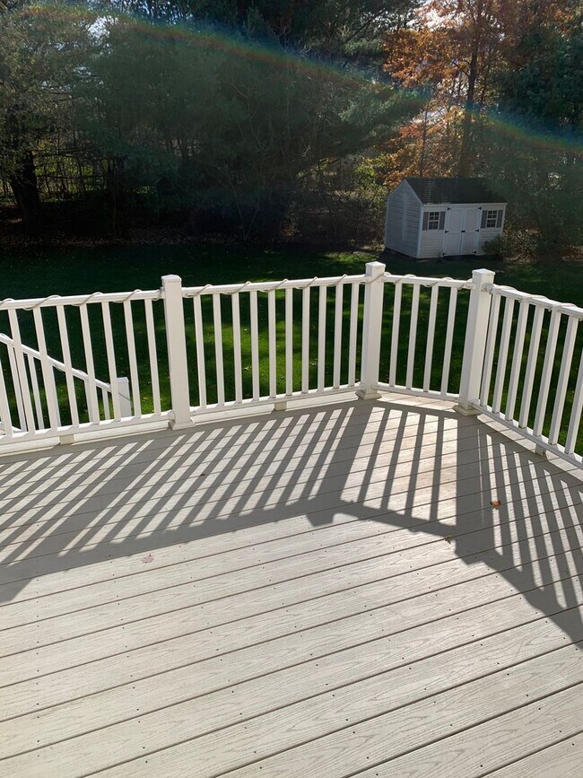 Building Photo - Beautiful Single Family For Rent NOW! Must...