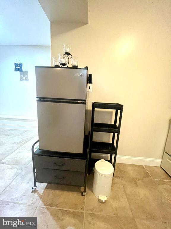 Building Photo - 23228 Daffodil Dr