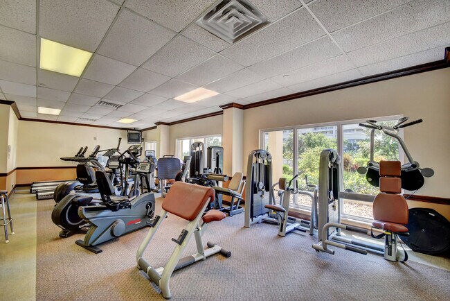 Building Photo - 4301 N Ocean Blvd