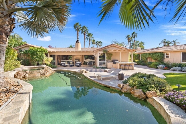 Building Photo - 49105 Casa Del Rio