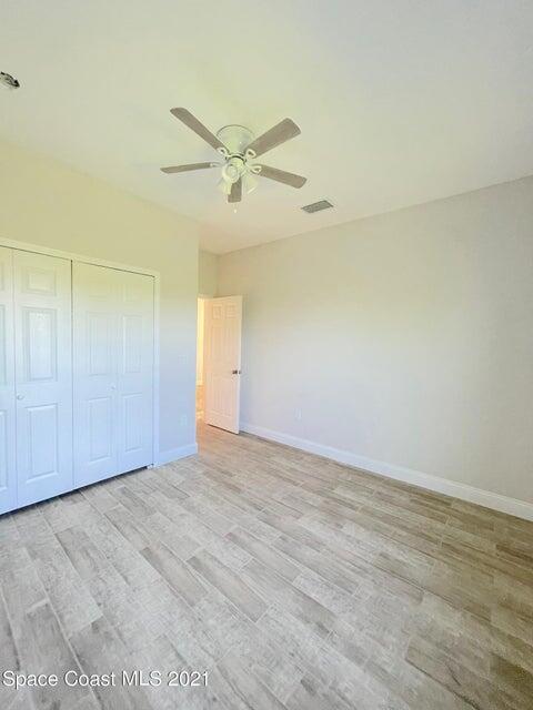 Building Photo - 847 Willowwood Ave