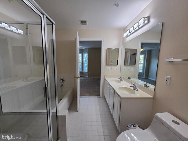 Building Photo - 18715 Sparkling Water Dr