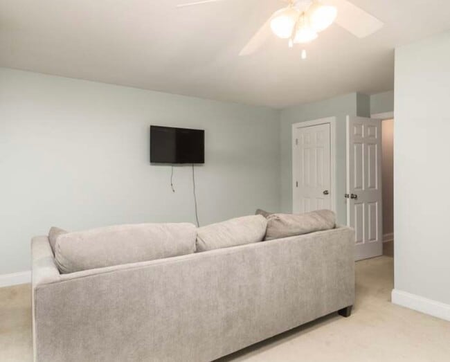Bonus Room Level 1 - 5005 Double Fox Rd