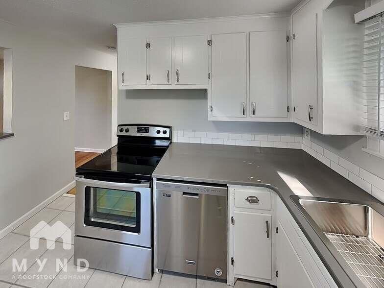 Building Photo - 607 Ben Allen Rd