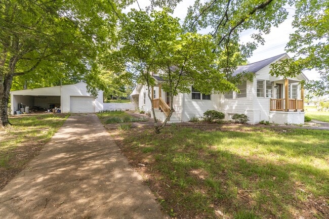 Building Photo - 9448 Lusk Rd