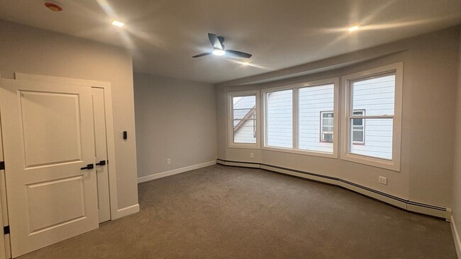 Building Photo - 1-64 Beach 124th St