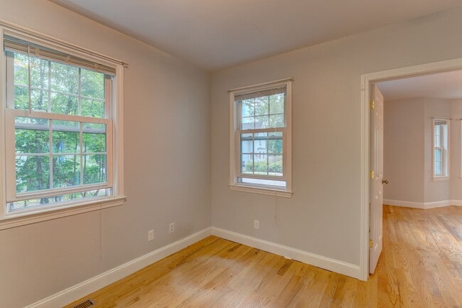 Building Photo - 79 Winchester Ave