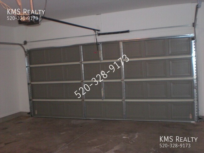 Building Photo - 6735 S Via Molino De Viento