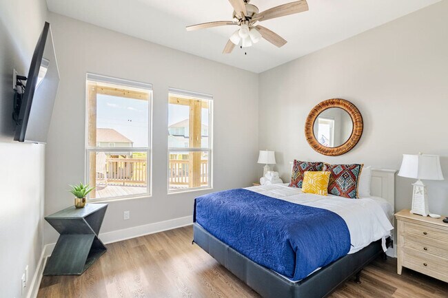 Building Photo - 804 1/2 Johnson Crawford Circle-SI ID1264805P