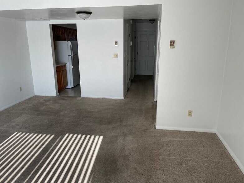 Building Photo - 132 Highland Hills Dr