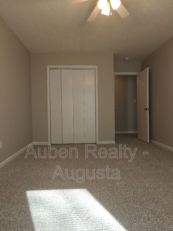 Building Photo - 5183 Fairington Dr