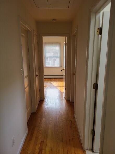 Building Photo - 372 Litchfield Ave