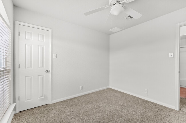 Building Photo - 216 Teron Dr
