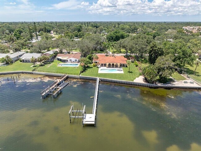 Building Photo - 5810 Bahama Shores Dr S