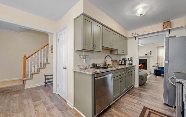 Building Photo - 4631 Stonebridge Ln