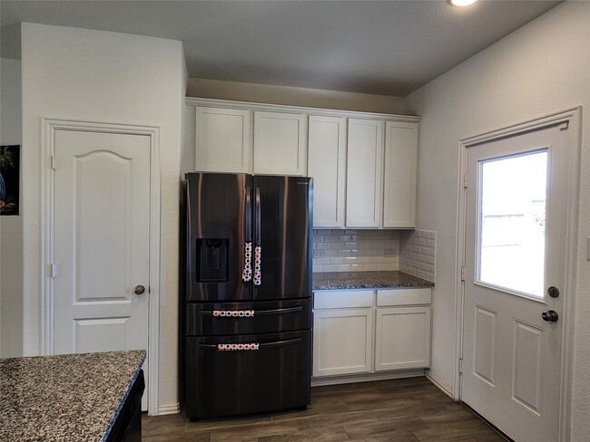 Building Photo - 31322 Whitfield Ct