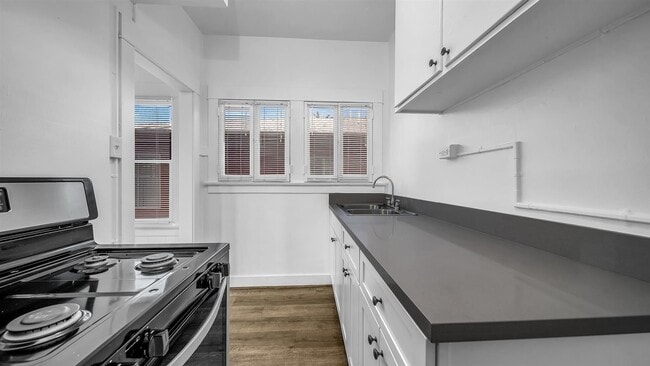 Building Photo - 634 Cedar