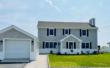 Building Photo - 18 Bel Aire Manor