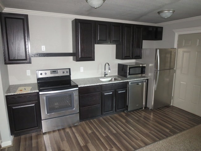 Building Photo - The Woodlands