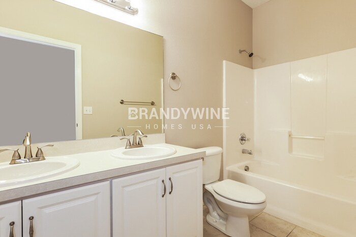 Building Photo - 1035 Clearpointe Way