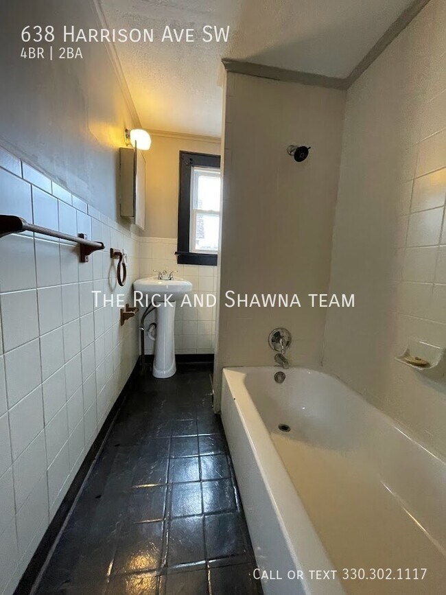 Building Photo - Four bedroom two full bathroom home for rent