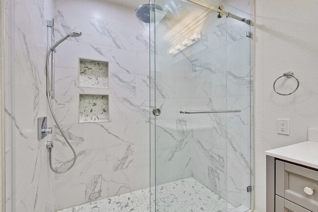 Building Photo - Turnkey Home with Natural Light & Upgrades...