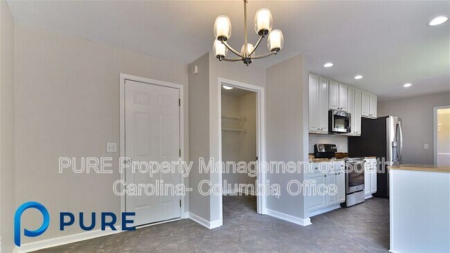 Building Photo - 229 Kenmore Park Dr
