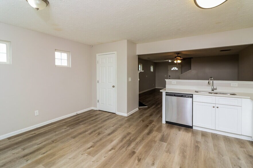 Building Photo - 266 Cobbler Cove Dr
