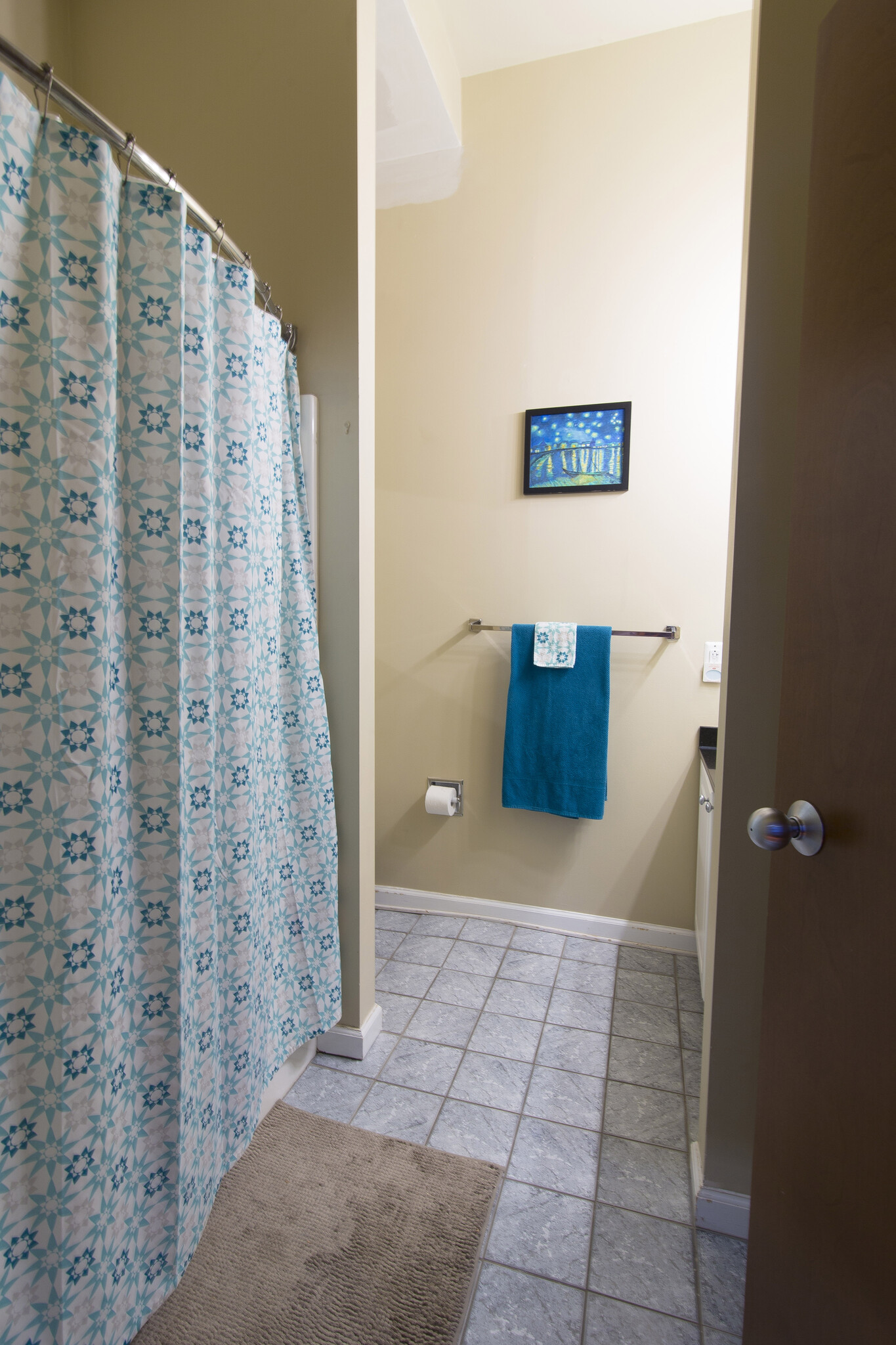 Bathroom - 1011 Chestnut Street