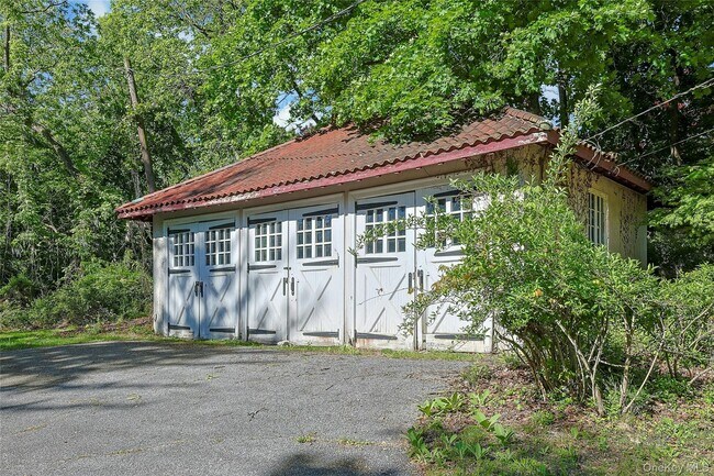 Building Photo - 111-113-113 Lexow Ave