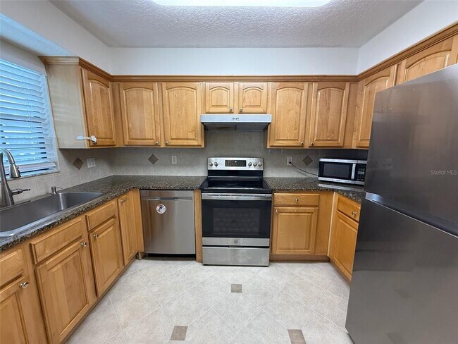 Building Photo - 6100 Gulfport Blvd S