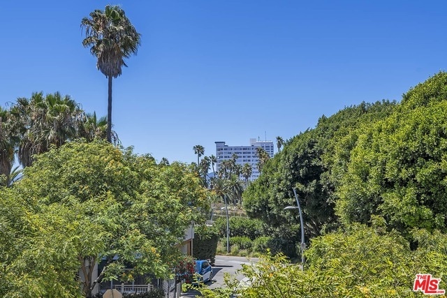 Building Photo - 1705 Ocean Ave