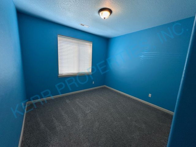 Building Photo - Spacious 5-Bedroom Retreat with 3407 Sq Ft...