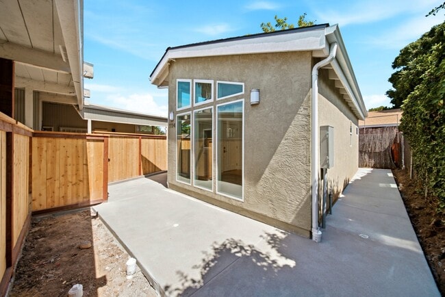 Building Photo - 7714 Alton Dr