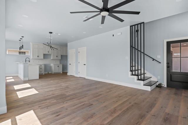 Building Photo - 1116 E Oleander St