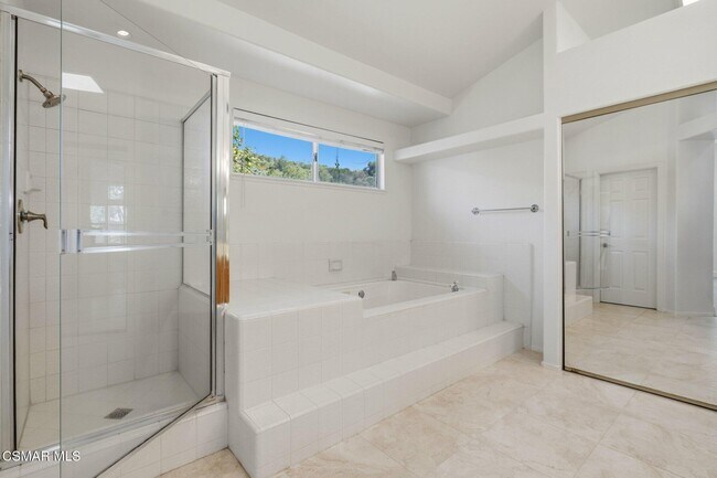 Building Photo - 658 Elevar Ct