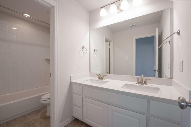 Building Photo - 2533 Milan Meadows Dr