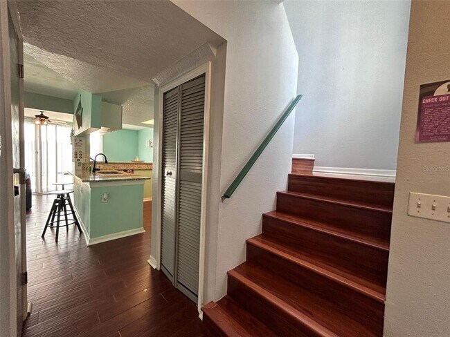 Building Photo - 150 Coco Plum Dr