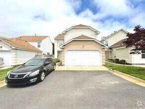 Building Photo - 3 BEDROOM CONDO FOR RENT IN CHESAPEAKE - A...