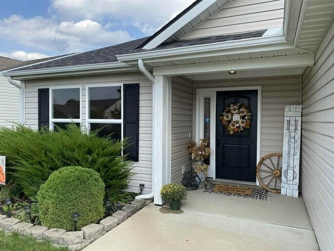 Building Photo - Ranch Style House with Fenced Backyard