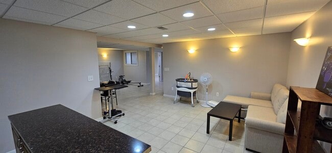 Building Photo - 40184 Long Horn Dr